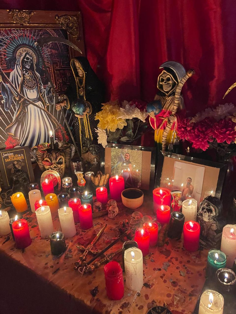 Santa Muerte Roja